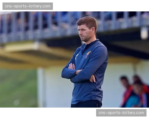 官方:南特主帅孔博雷因战绩不佳下课,U19教练暂时接任 官方:南特主帅孔博雷因战绩不佳下课,U19教练暂时接任